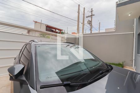Casa à venda com 150m², 3 quartos e 2 vagas Casa à venda com 150m², 3 quartos e 2 vagasGaragem