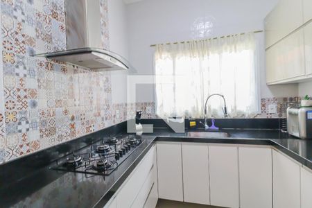 Casa à venda com 150m², 3 quartos e 2 vagas Casa à venda com 150m², 3 quartos e 2 vagasCozinha e Área de Serviço