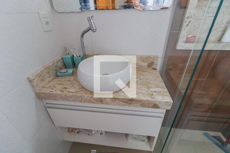 Casa à venda com 150m², 3 quartos e 2 vagas Casa à venda com 150m², 3 quartos e 2 vagasBanheiro