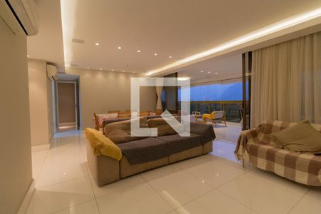 Sala de apartamento para alugar com 5 quartos, 215m² em Barra da Tijuca, Rio de Janeiro