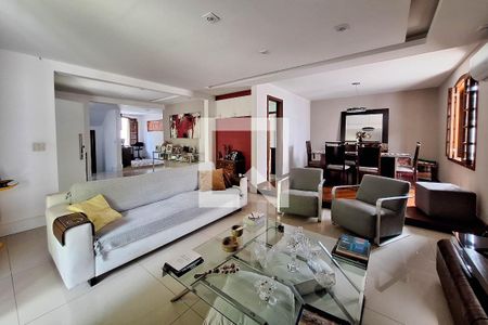 Sala de casa de condomínio à venda com 4 quartos, 340m² em Badu, Niterói