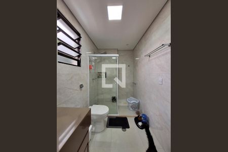 Banheiro Quarto 1 de casa à venda com 3 quartos, 189m² em Chora Menino, São Paulo
