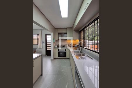Casa à venda com 189m², 3 quartos e 4 vagas Casa à venda com 189m², 3 quartos e 4 vagasCozinha