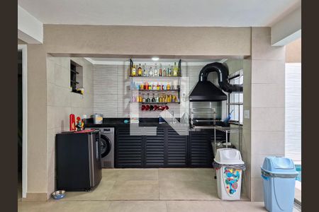 Casa à venda com 189m², 3 quartos e 4 vagas Casa à venda com 189m², 3 quartos e 4 vagasQuintal