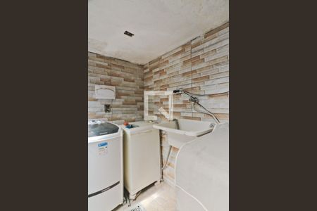 Casa à venda com 166m², 2 quartos e 2 vagas Casa à venda com 166m², 2 quartos e 2 vagasÁrea de Serviço