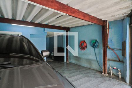 Casa à venda com 166m², 2 quartos e 2 vagas Casa à venda com 166m², 2 quartos e 2 vagasGaragem