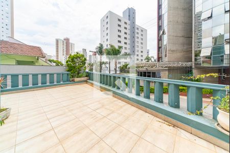 Casa à venda com 391m², 6 quartos e 4 vagasVaranda 