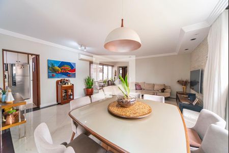 Casa à venda com 391m², 6 quartos e 4 vagasSala casa2