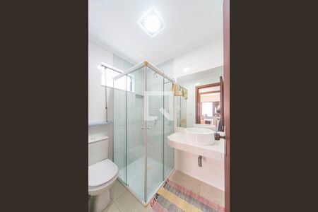 Casa à venda com 391m², 6 quartos e 4 vagasBanheiro Social