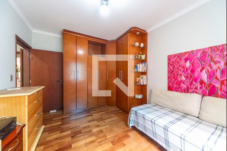 Casa à venda com 391m², 6 quartos e 4 vagasQuarto 1 casa 2