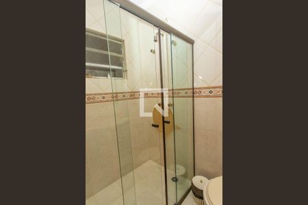 Casa à venda com 250m², 2 quartos e 2 vagasBanheiro da suíte 2