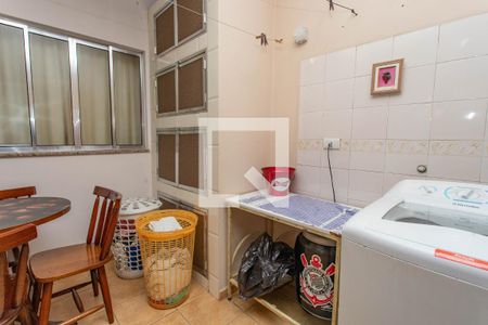 Casa à venda com 250m², 2 quartos e 2 vagasÁrea de serviço