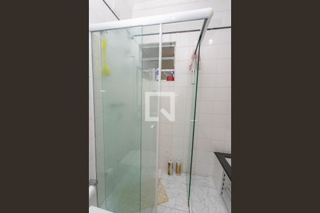 Casa à venda com 250m², 2 quartos e 2 vagasBanheiro da suíte 1