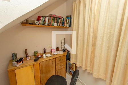 Casa à venda com 250m², 2 quartos e 2 vagasEscritório