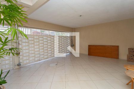 Casa à venda com 250m², 2 quartos e 2 vagasGaragem