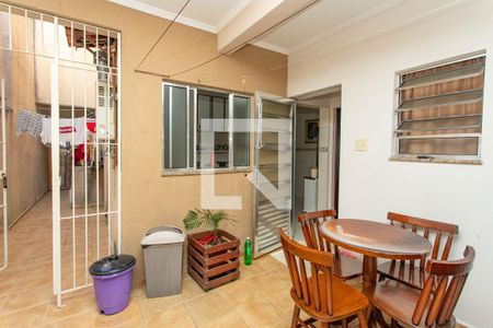 Casa à venda com 250m², 2 quartos e 2 vagasÁrea de lazer