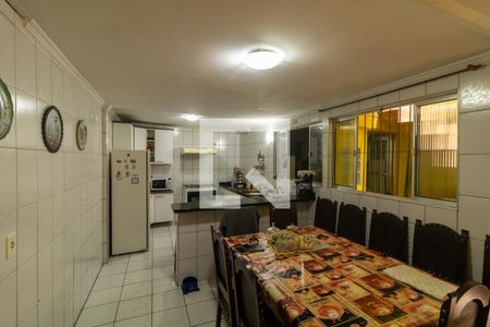 Casa à venda com 200m², 4 quartos e 2 vagasCozinha