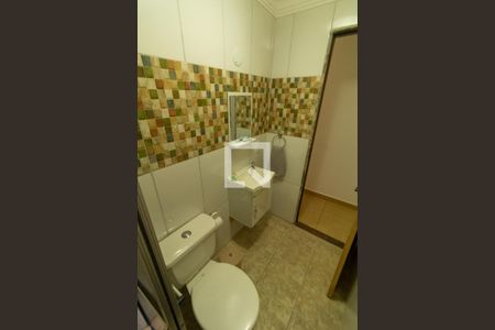 Casa à venda com 200m², 4 quartos e 2 vagasBanheiro 1