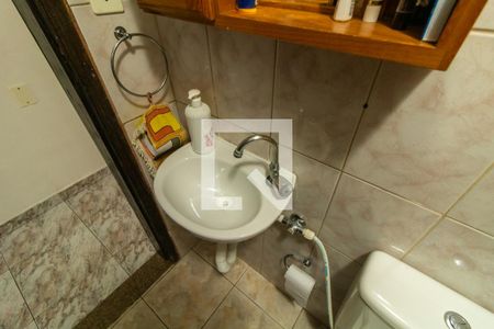 Casa à venda com 200m², 4 quartos e 2 vagasBanheiro 2