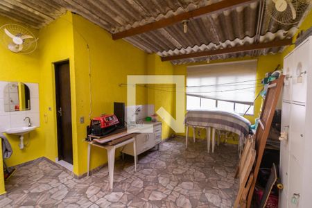 Casa à venda com 200m², 4 quartos e 2 vagasQuarto de Serviço