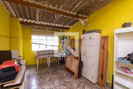 Casa à venda com 200m², 4 quartos e 2 vagasQuarto de Serviço