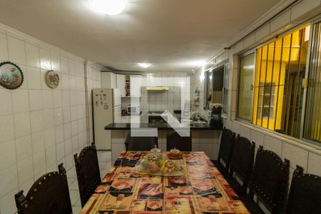 Casa à venda com 200m², 4 quartos e 2 vagasCozinha