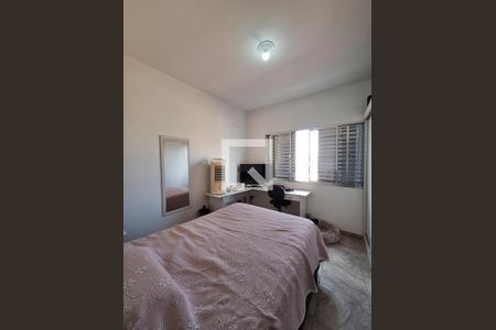 Casa à venda com 200m², 3 quartos e 2 vagasQuarto 3