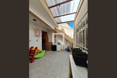 Casa à venda com 200m², 3 quartos e 2 vagasQuintal