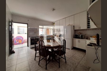 Casa à venda com 200m², 3 quartos e 2 vagasCozinha