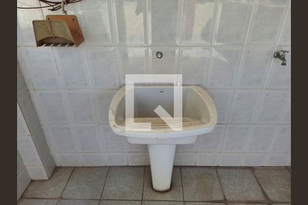 Casa à venda com 200m², 3 quartos e 2 vagasÁrea de Serviço