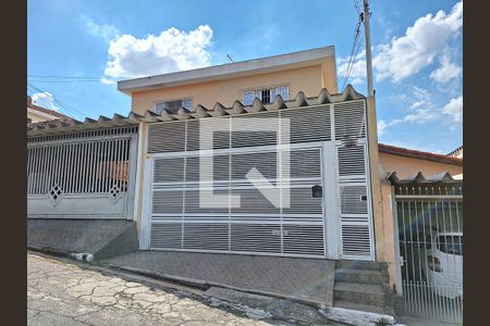 Casa à venda com 200m², 3 quartos e 2 vagasFachada