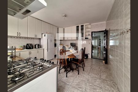 Casa à venda com 200m², 3 quartos e 2 vagasCozinha