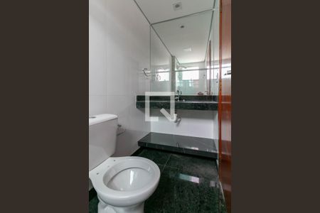 Apartamento para alugar com 161m², 3 quartos e 4 vagas Apartamento para alugar com 161m², 3 quartos e 4 vagasBanheiro da Suíte
