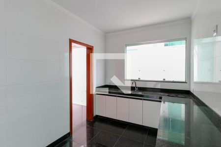 Apartamento para alugar com 161m², 3 quartos e 4 vagas Apartamento para alugar com 161m², 3 quartos e 4 vagasCozinha e Área de Serviço