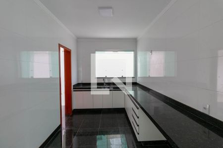 Apartamento para alugar com 161m², 3 quartos e 4 vagas Apartamento para alugar com 161m², 3 quartos e 4 vagasCozinha e Área de Serviço
