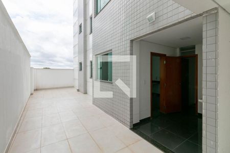 Apartamento para alugar com 161m², 3 quartos e 4 vagas Apartamento para alugar com 161m², 3 quartos e 4 vagasVaranda