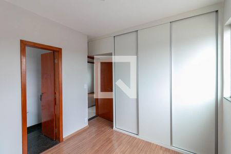 Apartamento para alugar com 161m², 3 quartos e 4 vagas Apartamento para alugar com 161m², 3 quartos e 4 vagasQuarto Suíte