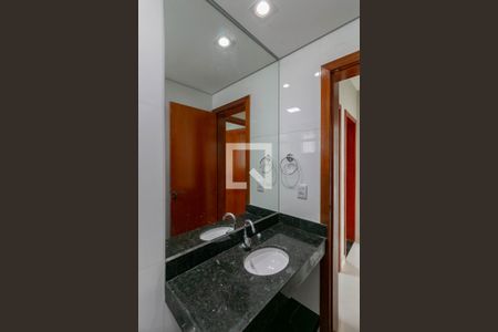 Apartamento para alugar com 161m², 3 quartos e 4 vagas Apartamento para alugar com 161m², 3 quartos e 4 vagasBanheiro Social