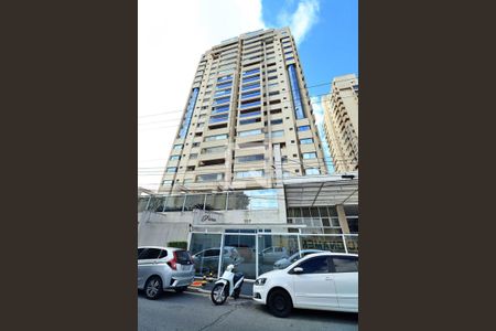 Apartamento à venda com 128m², 3 quartos e 2 vagasFachada e portaria