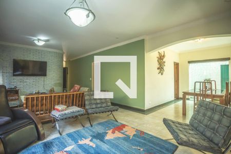 Casa à venda com 300m², 4 quartos e 3 vagas Casa à venda com 300m², 4 quartos e 3 vagasSala