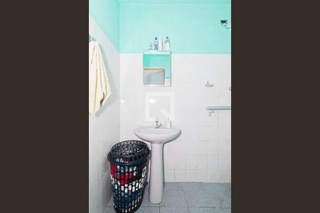 Casa à venda com 172m², 2 quartos e 4 vagasBanheiro