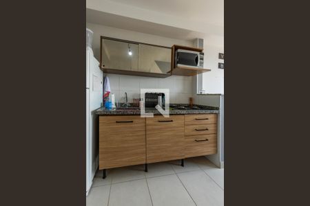 Cozinha  de apartamento à venda com 1 quarto, 27m² em Jardim Planalto, São Paulo