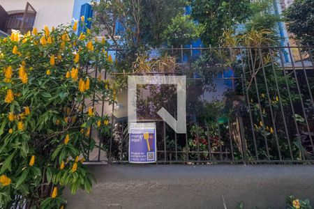 Casa à venda com 181m², 3 quartos e 2 vagas Casa à venda com 181m², 3 quartos e 2 vagasPlaca Quinto Andar