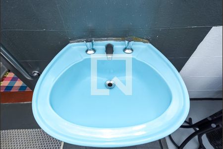 Casa à venda com 181m², 3 quartos e 2 vagas Casa à venda com 181m², 3 quartos e 2 vagasBanheiro