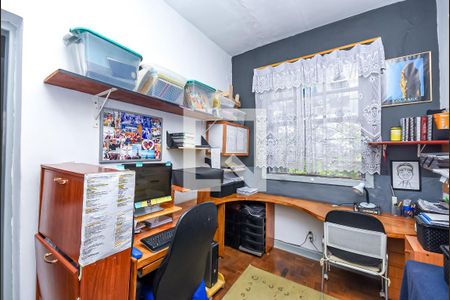 Casa à venda com 181m², 3 quartos e 2 vagas Casa à venda com 181m², 3 quartos e 2 vagasEscritório dentro do Quarto 2