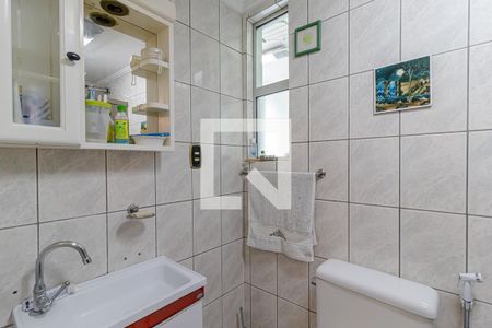 Apartamento à venda com 61m², 2 quartos e 1 vaga Apartamento à venda com 61m², 2 quartos e 1 vagaBanheiro