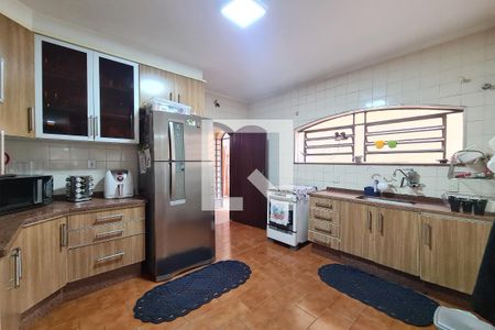 Casa à venda com 190m², 3 quartos e 2 vagasCozinha