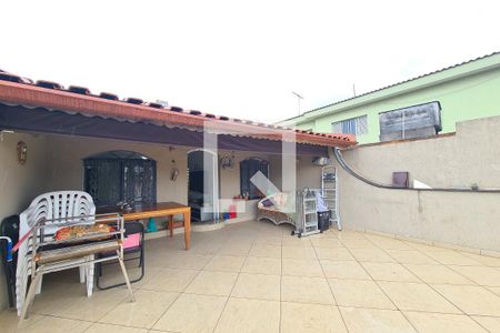 Casa à venda com 190m², 3 quartos e 2 vagasQuintal