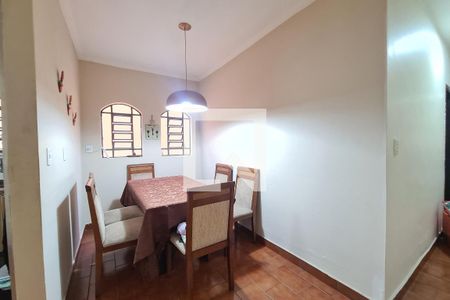 Casa à venda com 190m², 3 quartos e 2 vagasSala de jantar