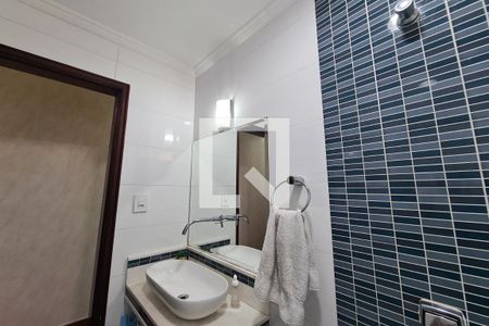 Casa à venda com 190m², 3 quartos e 2 vagasBanheiro